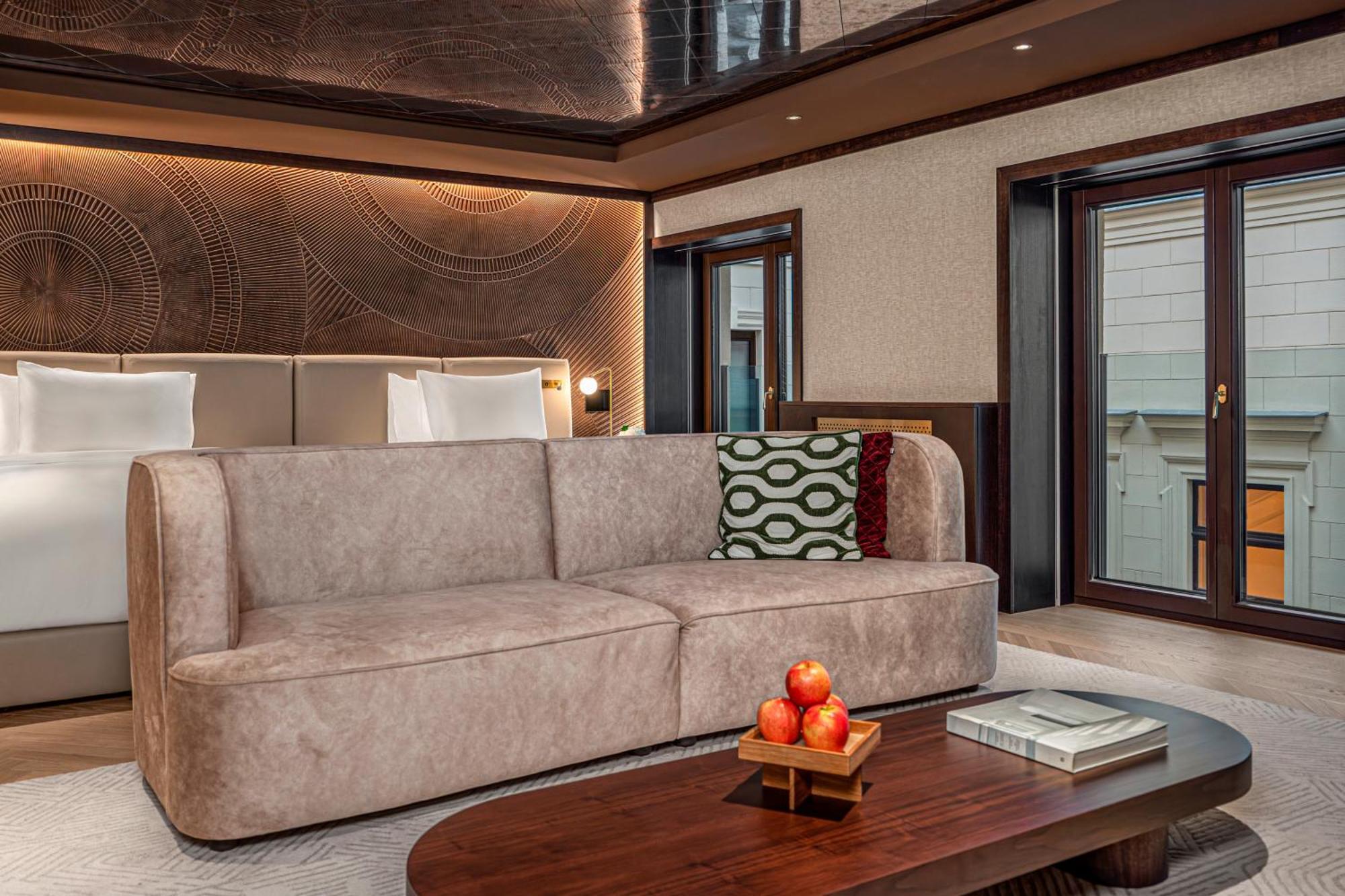Отель Almanac Palais Вена Экстерьер фото The interior of the 100m motor yacht